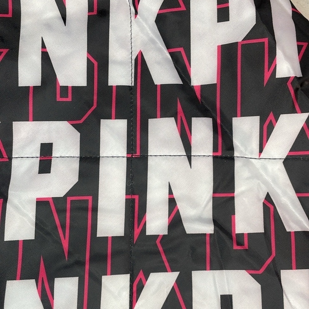 Victoria Secret Blanket VS Pink Packable Blanket Travel Blanket 🆕️ VS Blanket - Picture 6 of 7